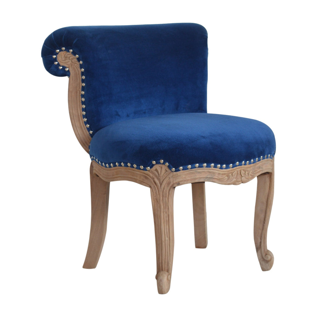 Chaise cloutée bleu royal