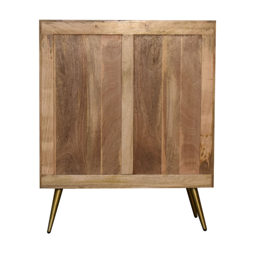 Armoire en ciment incrustée de laiton