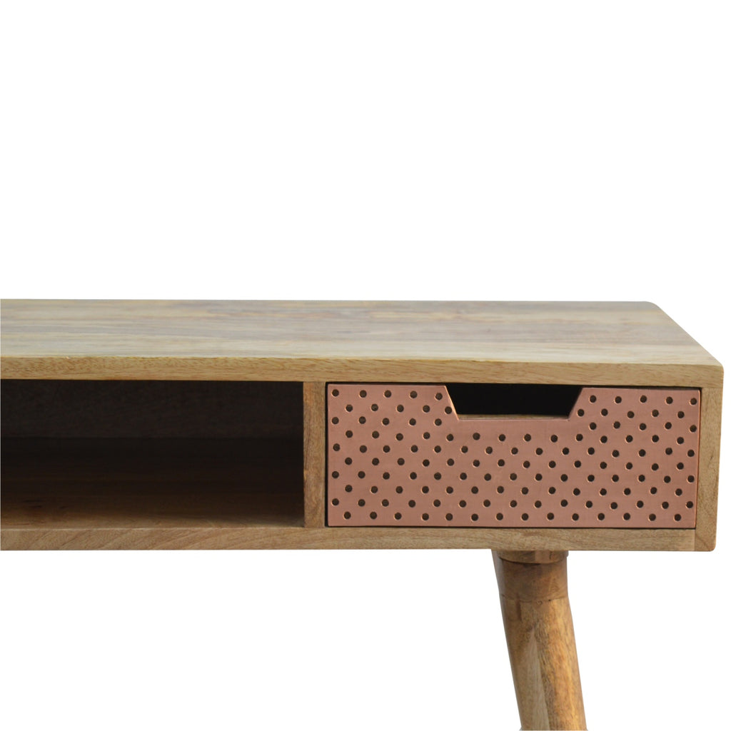 Bureau en cuivre perforé