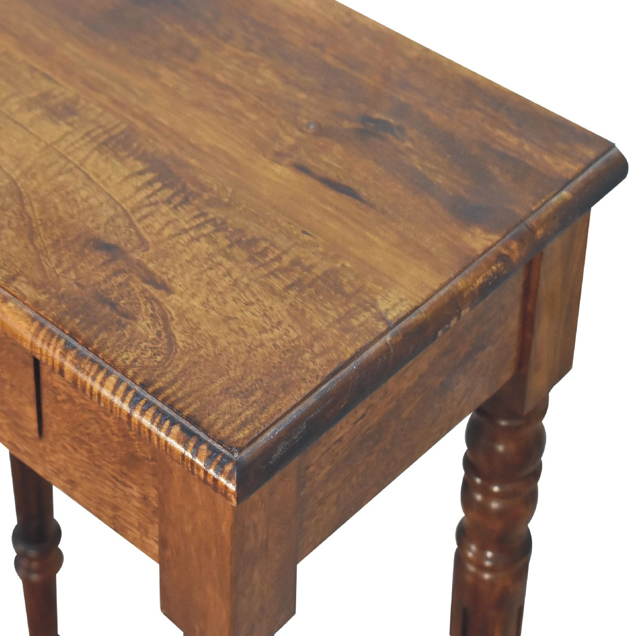Bureau à pieds tournés en châtaignier