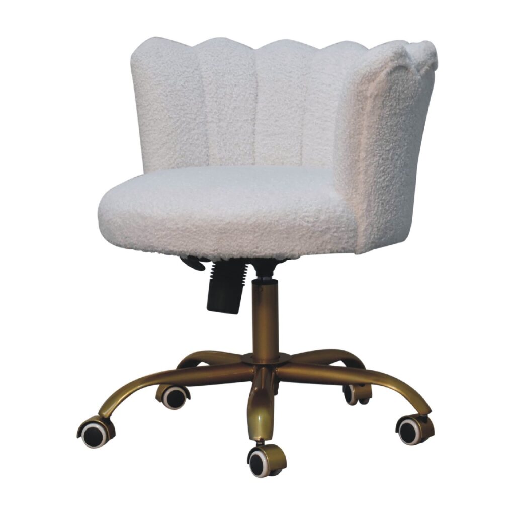 Fauteuil pivotant en boucle blanche
