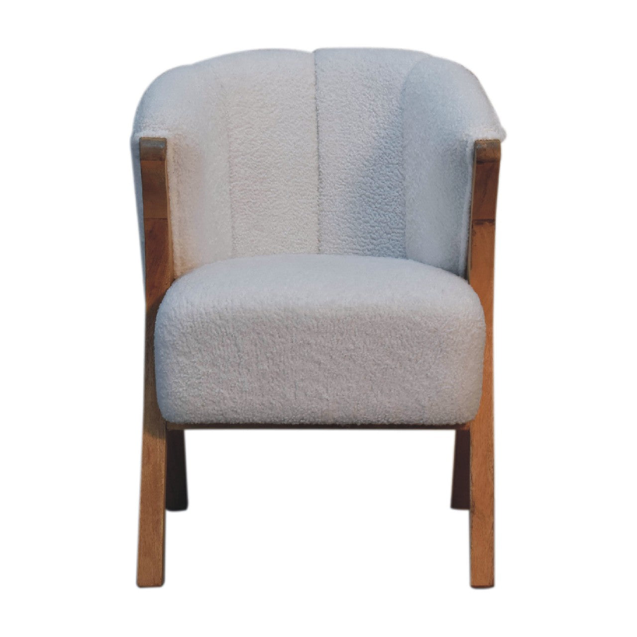 Chaise minimaliste blanche bouclée