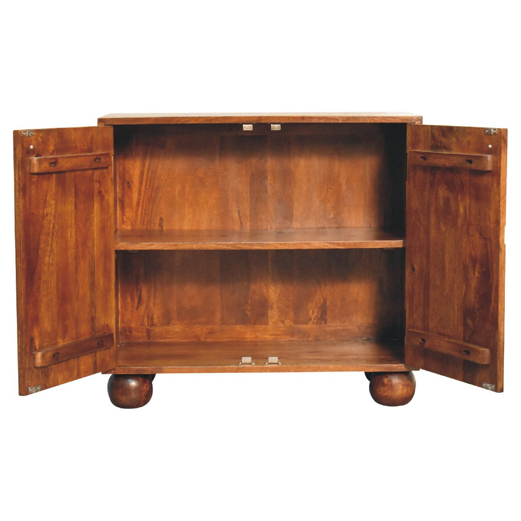 Armoire à dés en châtaignier