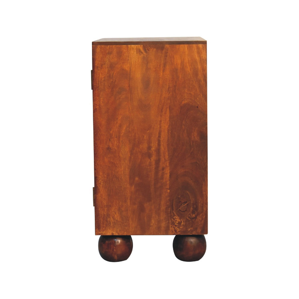 Armoire à dés en châtaignier