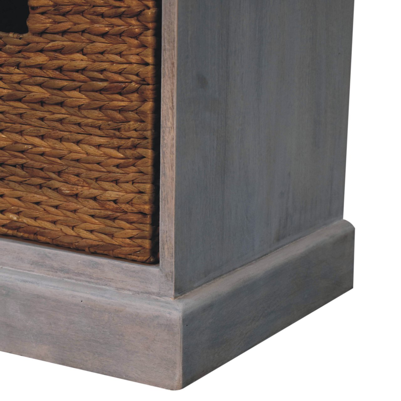 Armoire de rangement pour paniers de lavage à l'acide