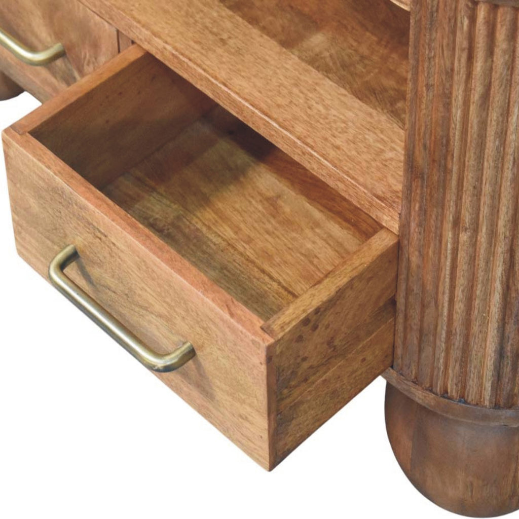 Table basse cannelée en bruyère