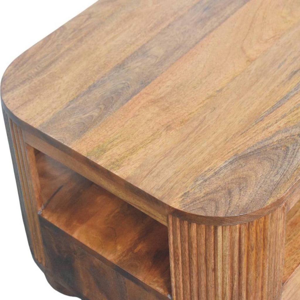 Table basse cannelée en bruyère