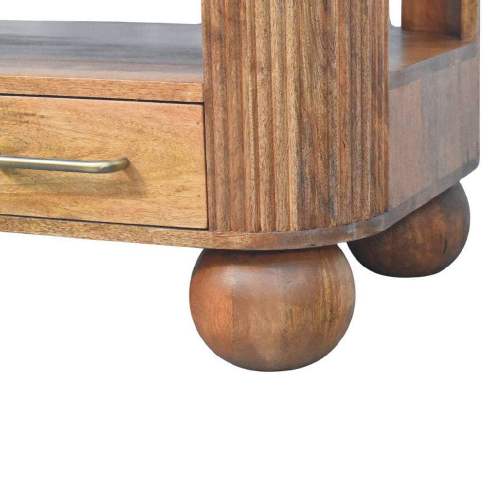 Table basse cannelée en bruyère