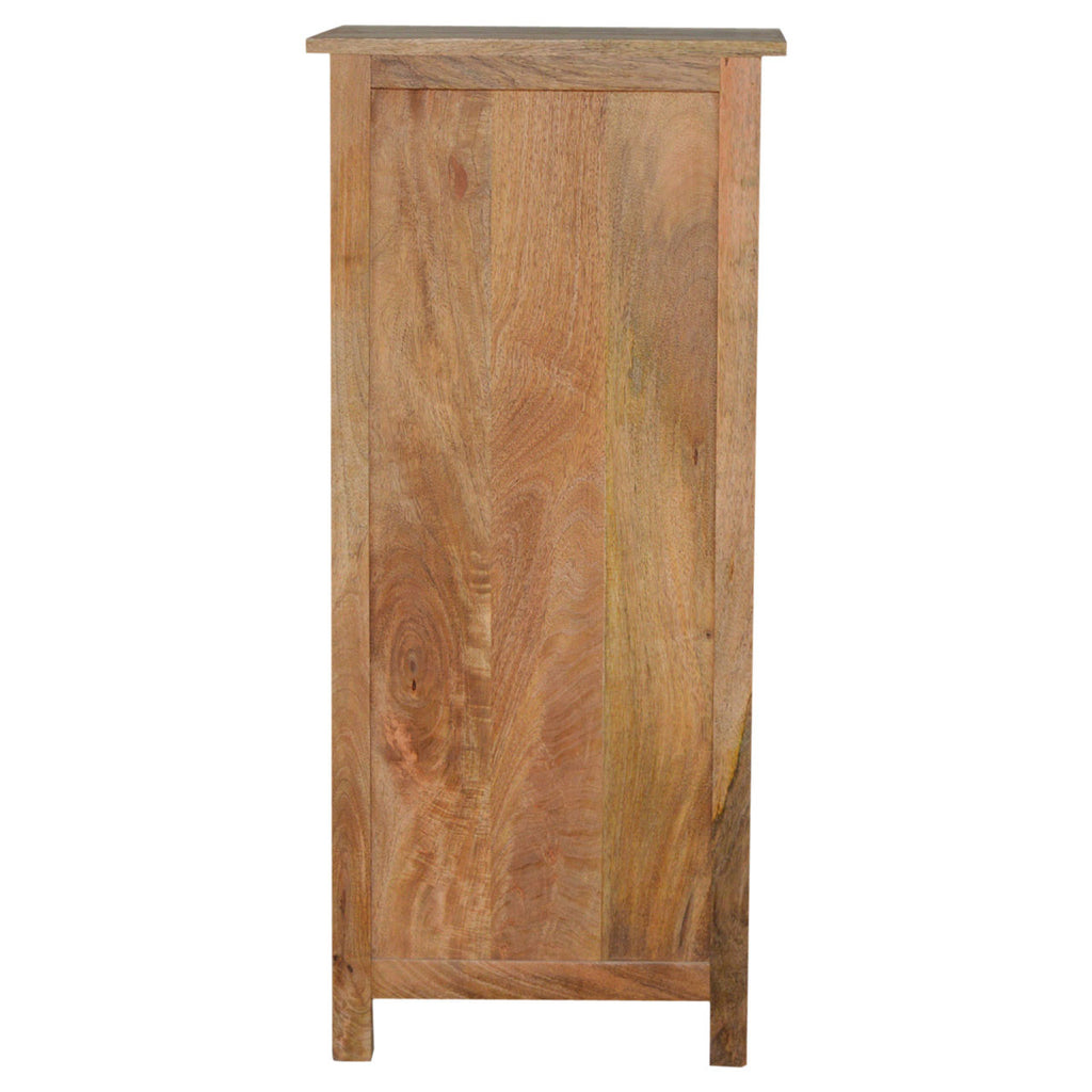 Armoire de cuisine sculptée