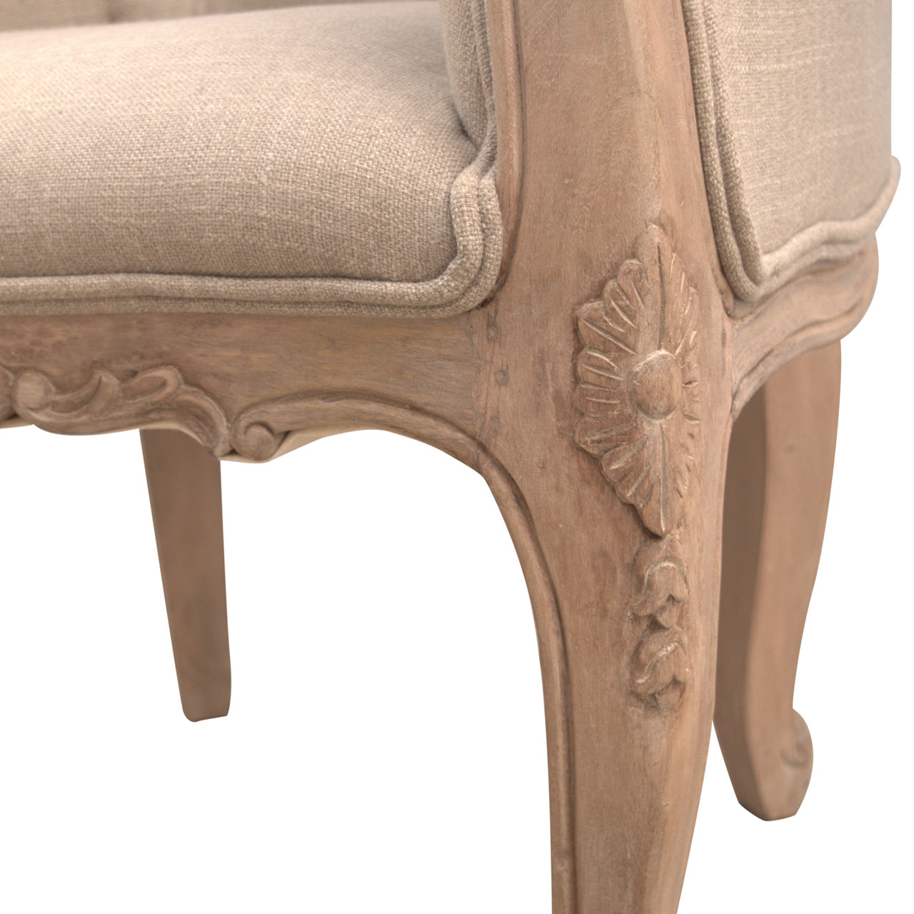 Fauteuil capitonné profond de style français