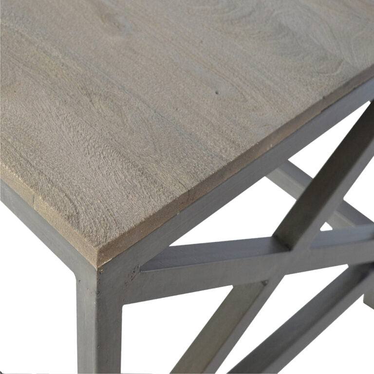 Table basse industrielle en métal croisé couleur avoine