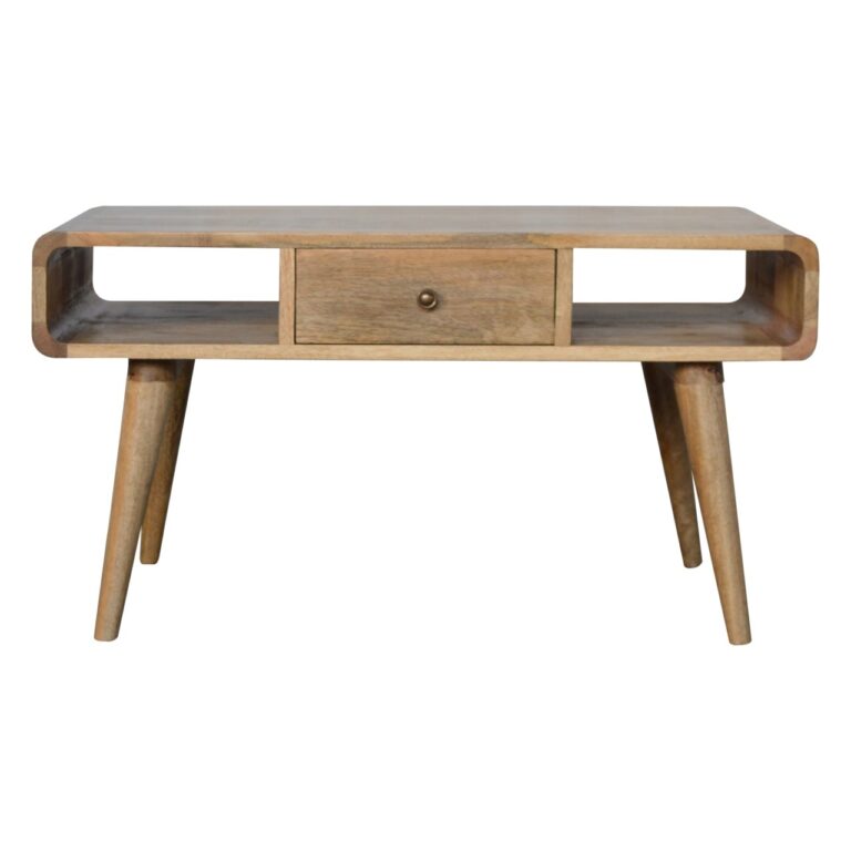 Table basse incurvée en chêne.