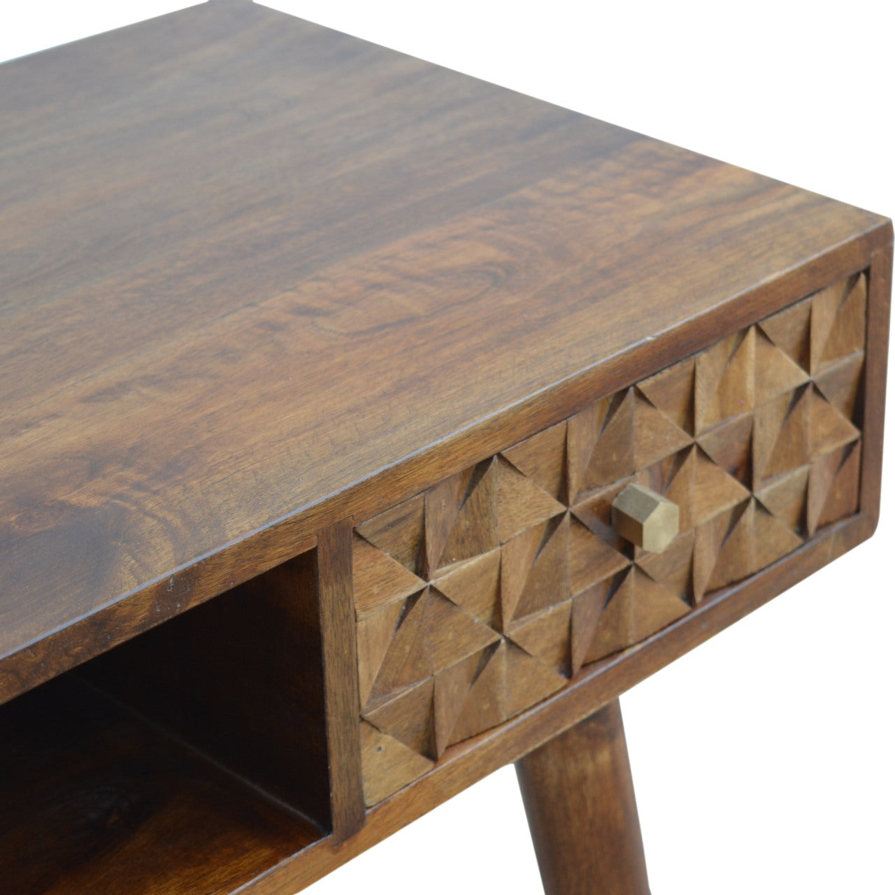 Bureau à écriture en châtaigne diamant