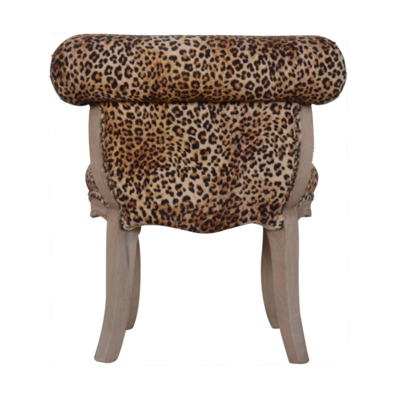 Chaise cloutée à imprimé léopard